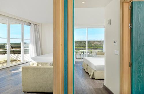 room detail thumbnail 0