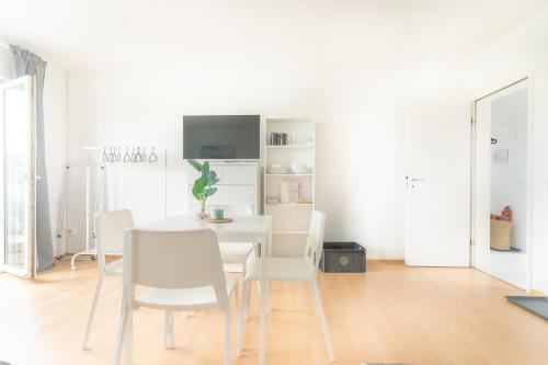 設施, MR Living I modernes Apartment mit Einzelbetten, voll ausgestattete Kuche, Balkon, WLAN, Parkplatz,  in 林登