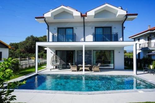 Villa Kardelen sleep 10 all en suite private pool – khách sạn tại Dalyan