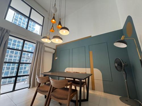 Empire City Colonial Loft @ PJ by DV