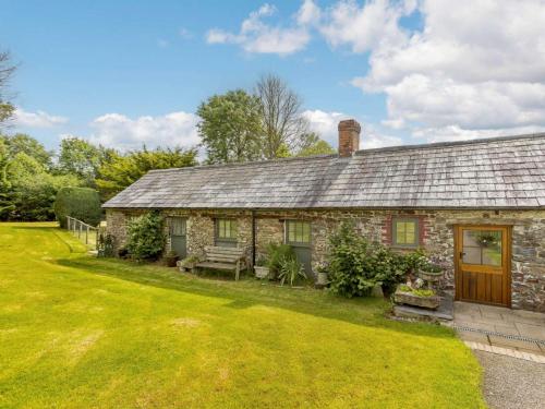 2 Bed in Chulmleigh oc-87668 gîte à louer Stone Barton Ringwork