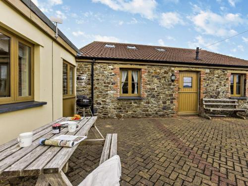 Iekārtas, 2 Bed in Bideford oc-36456 in Weare Giffard