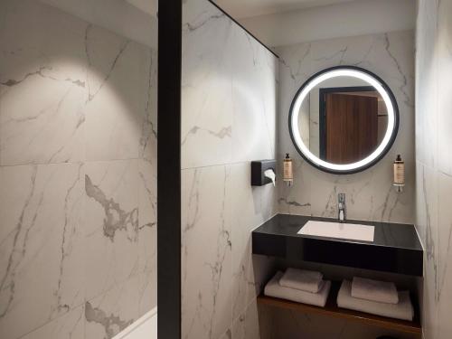 Mercure Caen Centre Port De Plaisance - image 31