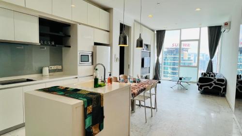 Luxehive stay at face suite in 小印度