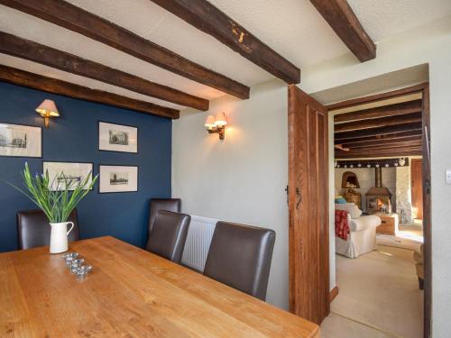 Iekārtas, 2 Bed in Bideford oc-tcvalen in Weare Giffard