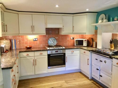 Iekārtas, 2 Bed in Bideford oc-tcvalen in Weare Giffard