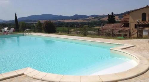 Peldbaseins, Podere Sant´Antonio in Montecatini Val Di Cecina