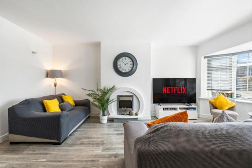 6 bedroom home for contractors and families – khách sạn tại Greenstead