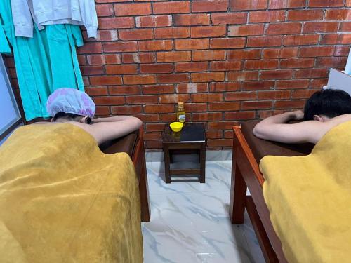 Getinlamka Unisex Salon & spa with Hotel