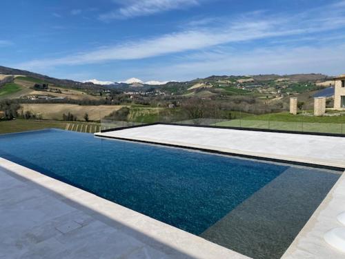 Peldbaseins, Agriturismo Il Borghetto in Montedinove