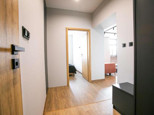 Komfortowy Apartament w Tomaszowie Mazowieckim Blisko Areny Lodowej By Noclegi Renters in 托馬舒夫馬佐夫舍