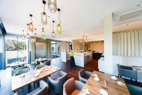 Étterem, See und Sporthotel Ankum mit Lakeside Apartments in Ankum