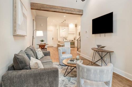 Brand New Upscale Townhome in Heart of Lafayette in Lafayette City Center