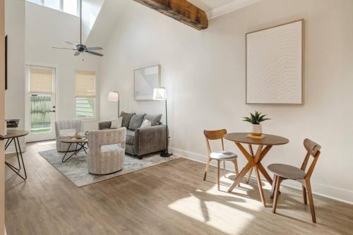 Brand New Upscale Townhome in Heart of Lafayette in Lafayette City Center