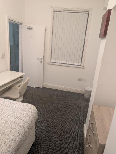 Kamsy Guest House – khách sạn tại Hartshill