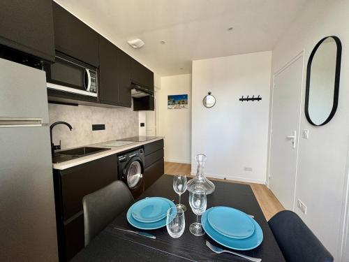 1 min Gare RER A - 20min Paris - Joli studio neuf in Maisons-Laffitte