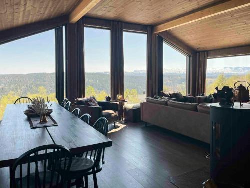 Viesnīcas āriene, Traditional Cabin With View At Slettefjell in Vevle