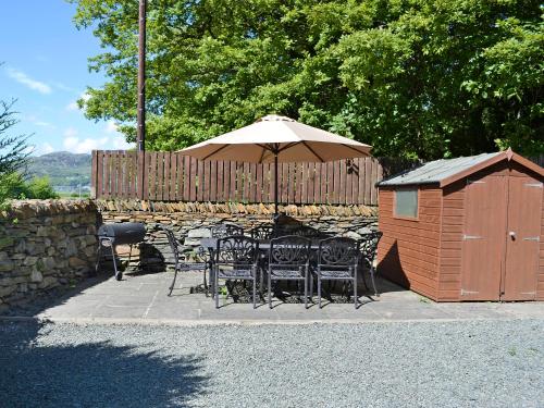 Exterior view, Ty Hir Bwlch Gwyn Farm Equestrian Centre in Fairbourne