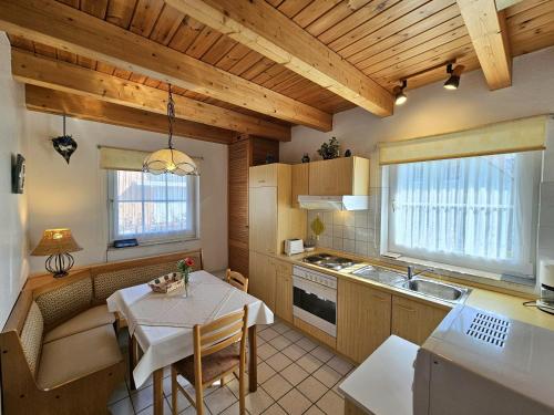 Ferienhaus Krell - Familienurlaub in der Nahe von Gromitz in Kattenberg