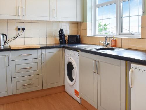 Kitchen, Meadowfield View in Ryton