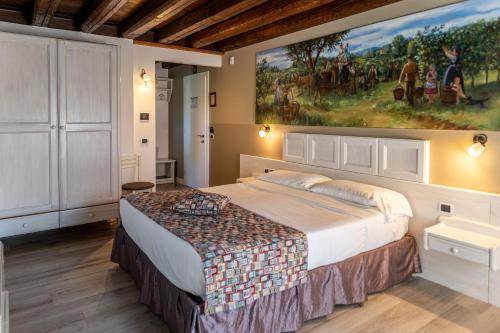 Book the Deluxe Double Room with Extra Bed Deluxe Double Room with Extra Bed