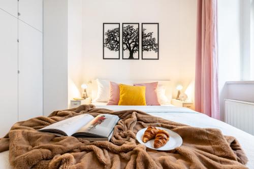 Prague Days - One Bedroom Apartment with TV & Netflix 5 minutes to National Museum - image 7