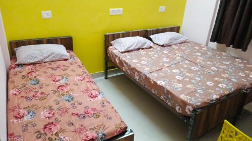 Hotel Rudra Co-Living near Panathuru Kere