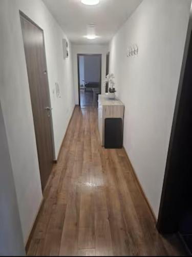 Schöne Vollausgestattete Monteurs- Gästewohnung in der Gartenstadt Leuna und nähe Geiseltalsee 2208 (Schone Vollausgestattete Monteurs- Gastewohnung in der Gartenstadt Leuna und nahe Geiseltalsee 2208) in Mersebourg