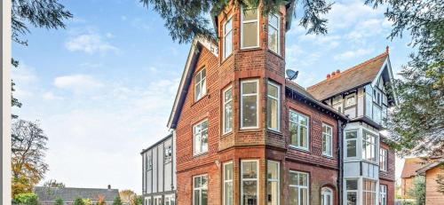 7 bedroom Large Edwardian family home in Cringleford
