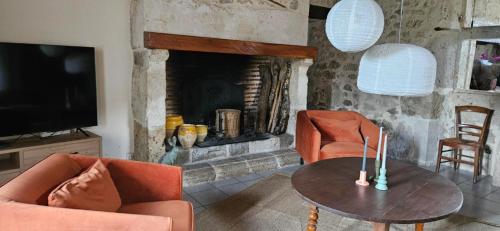 LA Maison LOUSTANEO in Prayssas