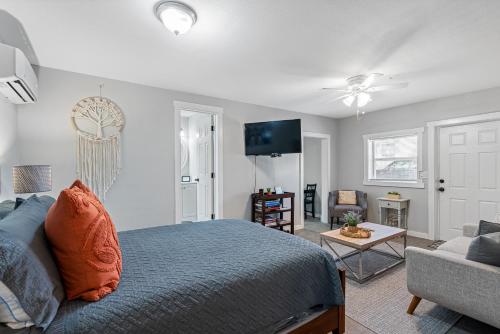 Hidden Gem Effiency Studio Perfect Location in Tampa, USA
