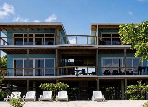 נוף חוץ, Quatro Vista B2 Oasis Modern 900sqft Oceanfront Suite & Bunks in אוטילה