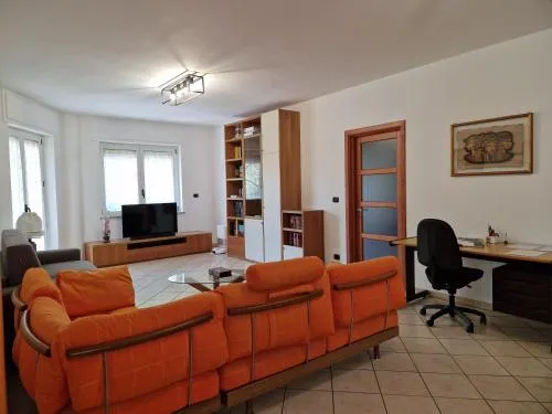 Officium su piazzetta photo 2