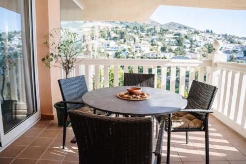 beranda/teres, Veranda Suite with Sea View, Luxury Apartment in Higuerón (Veranda Suite with Sea View, Luxury Apartment in Higueron) in La Capellania