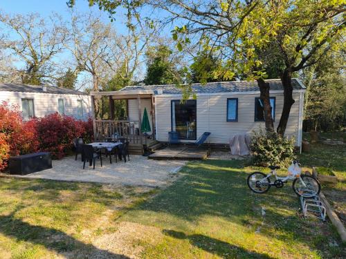 mobil home 6 personnes in Lagorce
