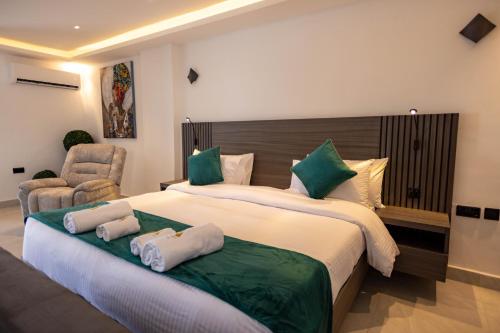 Hillside hotel in Kenema