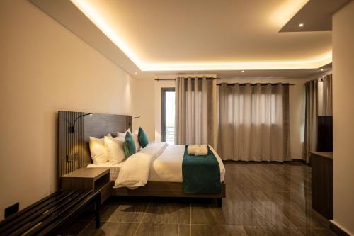 Hillside hotel in Kenema