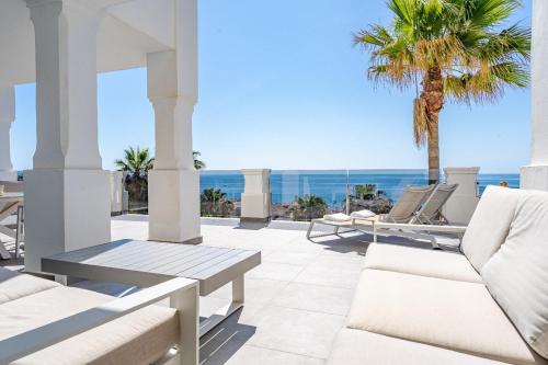 Fantastic 2 bedroom Seaview Flat