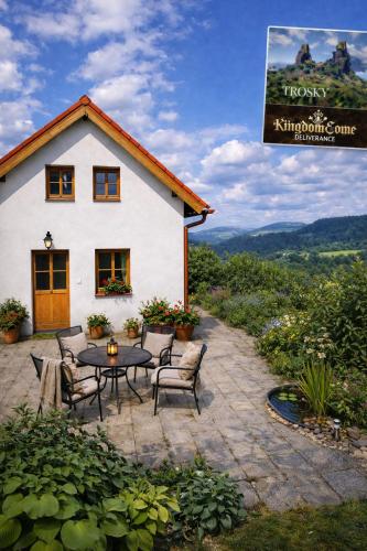 Skats, charming house with beautiful landscape in Frydstejn