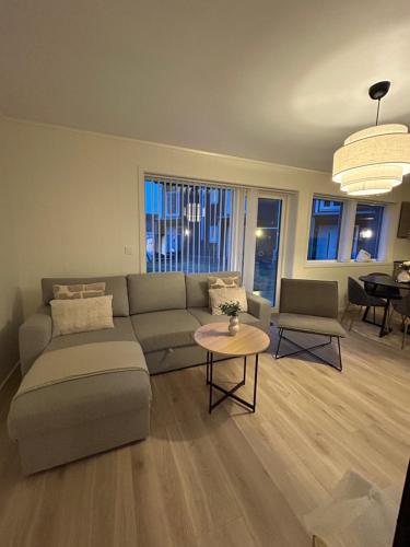 GHAR-New 2 bedrooms apartment near airport and Oslo city-free parking