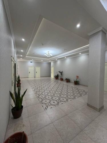 SHohdiyor in Nurota