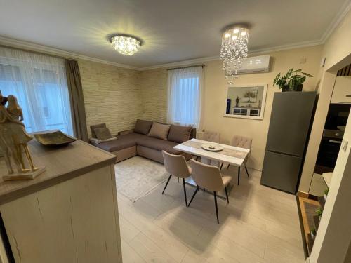 Lina Premium Apartman in Ovaros