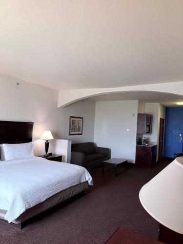 Holiday Inn Express Hotel & Suites Terrell an IHG Hotel - image 30