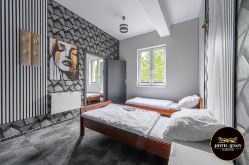4 twin beds