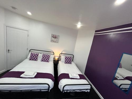 Spaghetti House - 6 Bedroom Contractor House Sleeps 12 Parking for 3 Vans Bromford Duddeston Fort Dunlop Star City Saltley Viaduct HS2, Birmingham (foto 7)