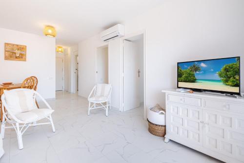 Arenal Soft Living - Sea View and 2 BR - image 2