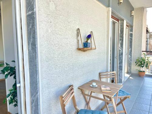 Sunny Elevated Urban Sanctuary Near Metro and Park - image 13