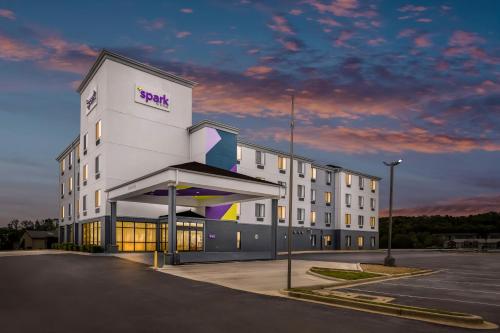 Spark by Hilton Pelham Birmingham I 65 in 佩勒海姆 (AL)