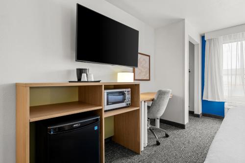 Comfort Suites Pelham Hoover I-65 - image 33