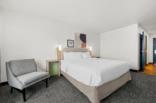 Comfort Suites Pelham Hoover I-65 - image 37